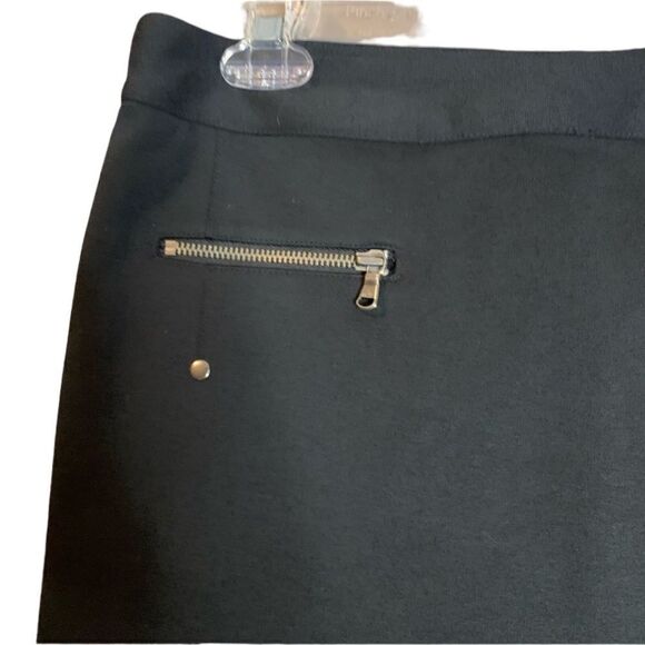 3 for $30! DKNY black mini skirt. Size 4‎ - Picture 6 of 7